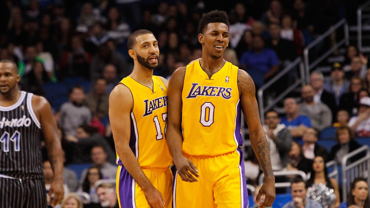 Lakers run out of gas in loss to Magic